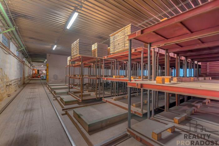 Prodej výrobních prostor, Moravský Krumlov, Pod Leskounem, 2555 m2