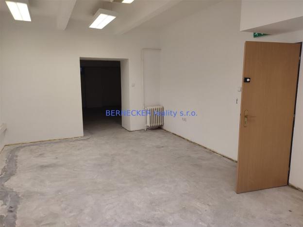 Pronájem kanceláře, Hradec Králové, Kollárova, 64 m2