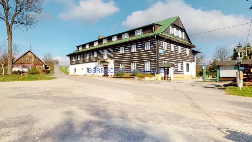 Prodej ubytování, Sněžné, 2595 m2