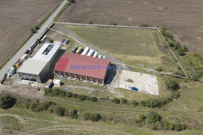 Prodej komerčního pozemku, Bašť, 4869 m2