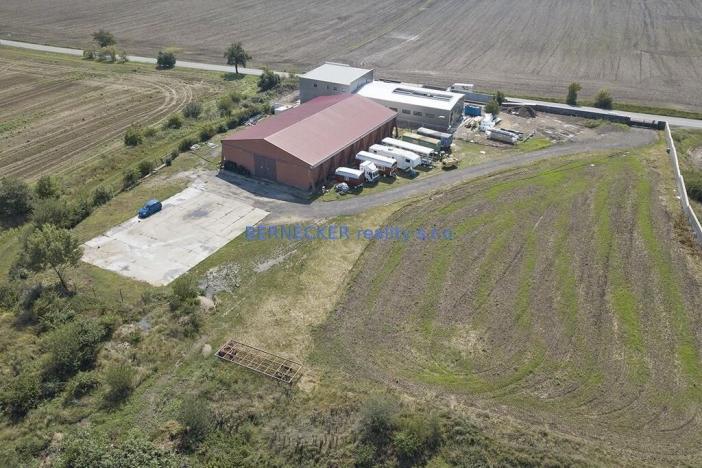 Prodej komerčního pozemku, Bašť, 4869 m2