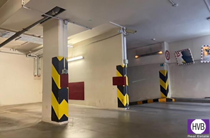 Prodej garážového stání, Praha - Podolí, Dvorecká, 18 m2
