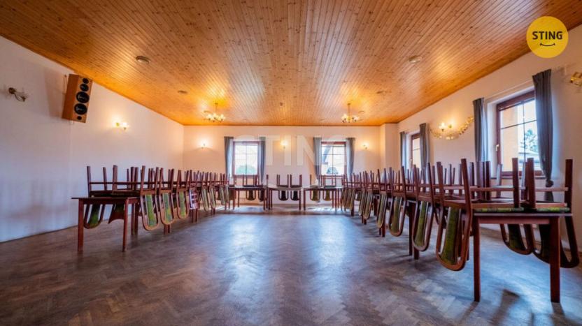 Prodej restaurace, Paskov, Náměstí, 500 m2