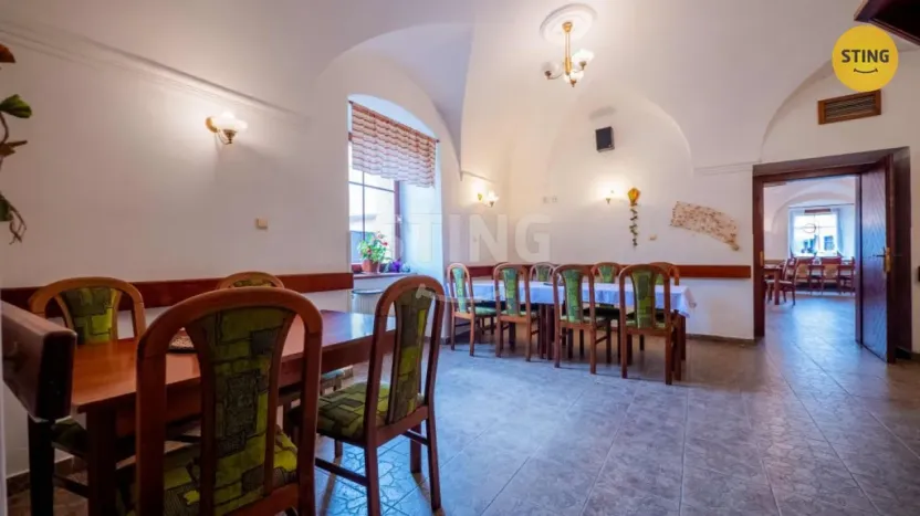 Prodej restaurace, Paskov, Náměstí, 500 m2