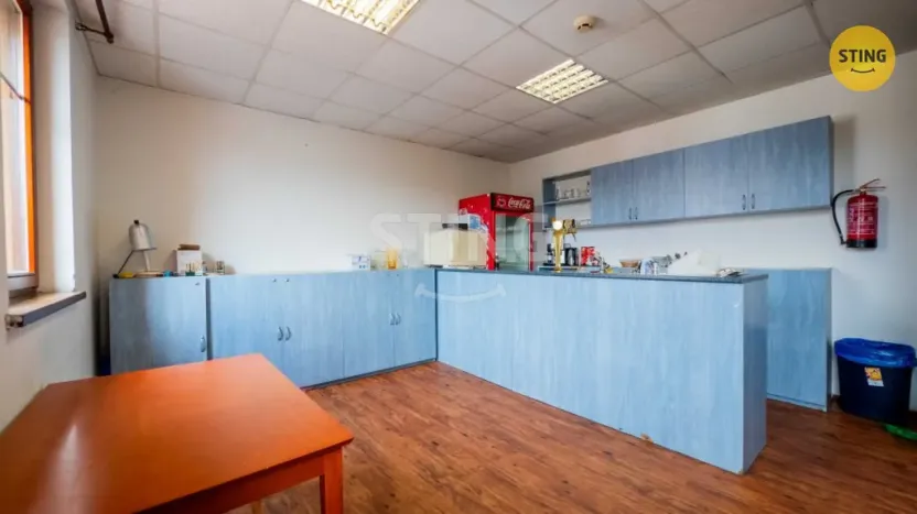 Prodej restaurace, Paskov, Náměstí, 500 m2