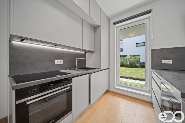 Prodej bytu 2+kk, Praha - Hrdlořezy, Mezilehlá, 53 m2
