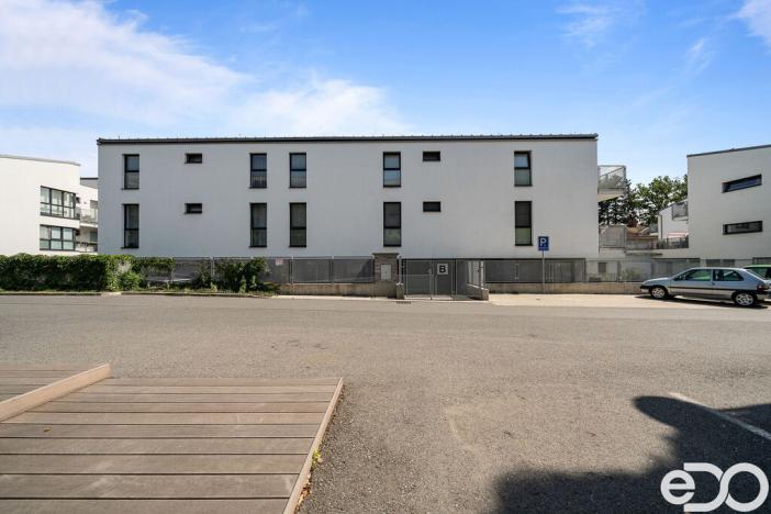 Prodej bytu 2+kk, Praha - Hrdlořezy, Mezilehlá, 53 m2