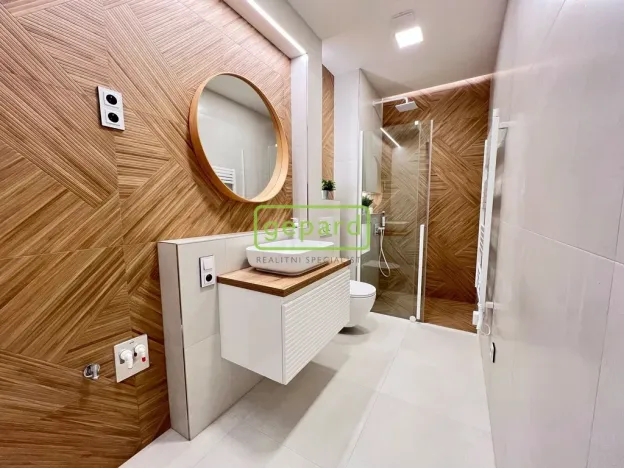 Prodej bytu 2+kk, Praha - Bohnice, V Zámcích, 53 m2