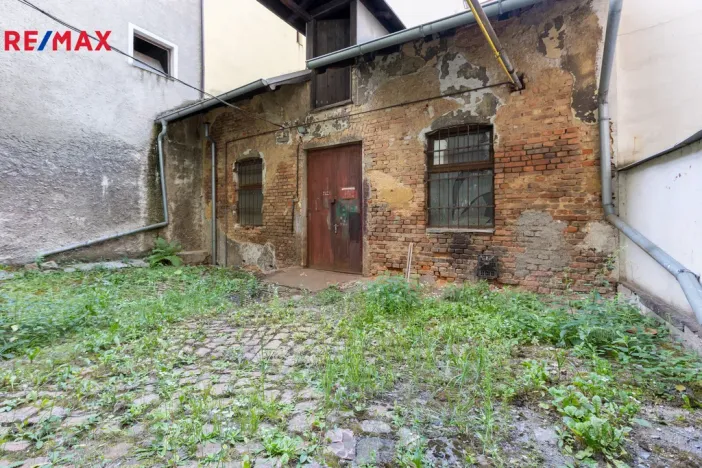 Prodej obchodního prostoru, Karlovy Vary, Svahová, 446 m2