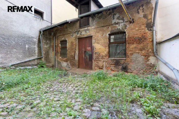 Prodej obchodního prostoru, Karlovy Vary, Svahová, 446 m2