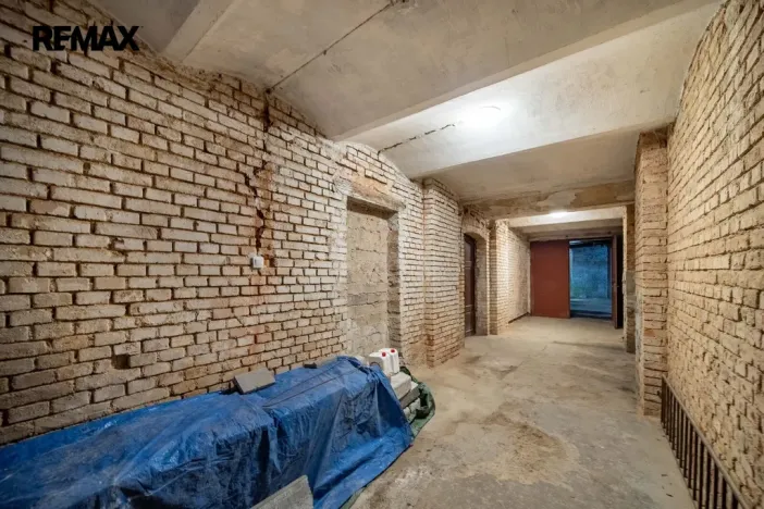Prodej obchodního prostoru, Karlovy Vary, Svahová, 446 m2