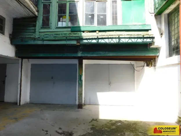 Prodej vícegeneračního domu, Znojmo, 1700 m2