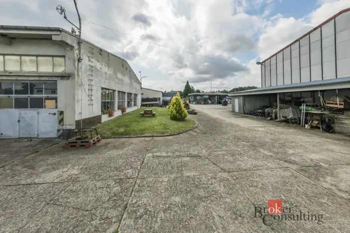 Prodej komerční nemovitosti, Doksy, Valdštejnská, 498 m2