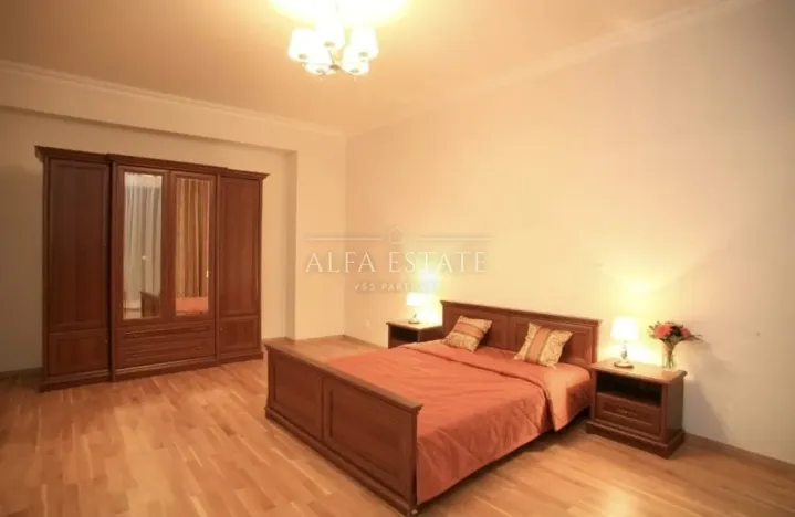 Pronájem bytu 4+kk, Karlovy Vary, U Imperiálu, 150 m2