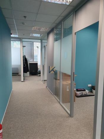 Pronájem kanceláře, Praha - Holešovice, Jankovcova, 478 m2