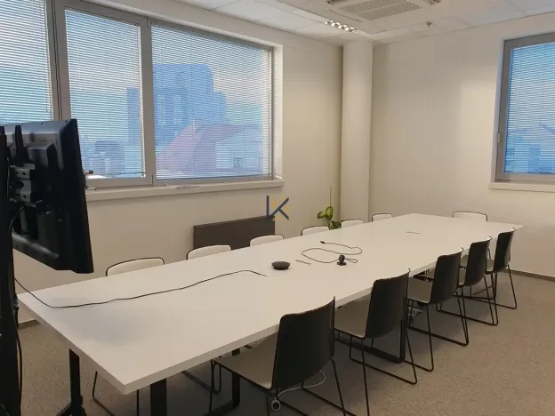 Pronájem kanceláře, Praha - Holešovice, Jankovcova, 478 m2