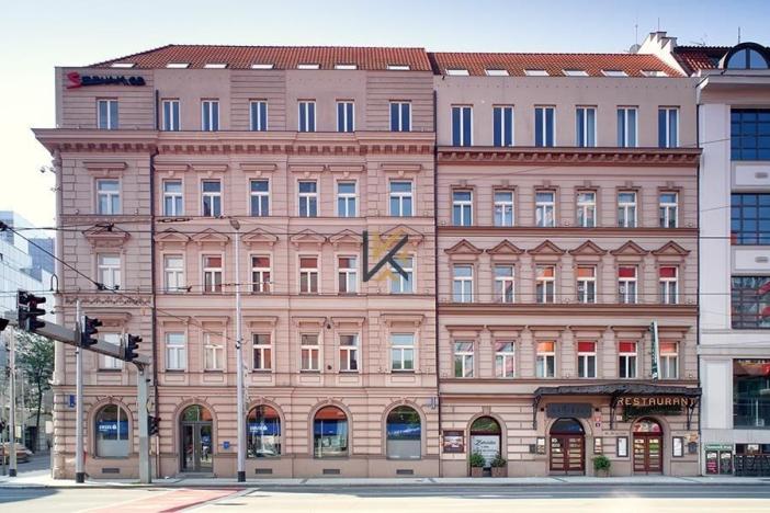 Pronájem kanceláře, Praha - Smíchov, Radlická, 434 m2