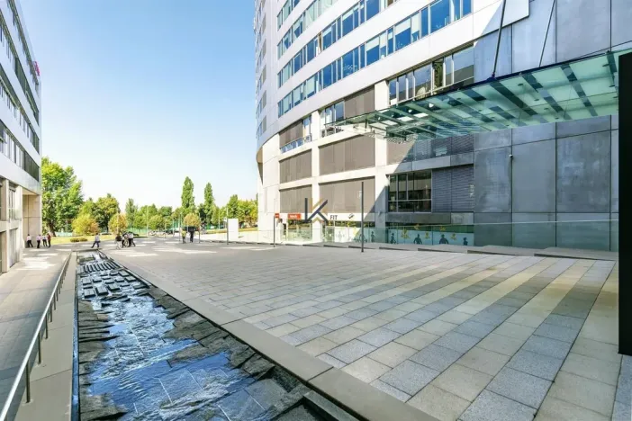 Pronájem kanceláře, Praha - Nusle, Na hřebenech II, 1180 m2