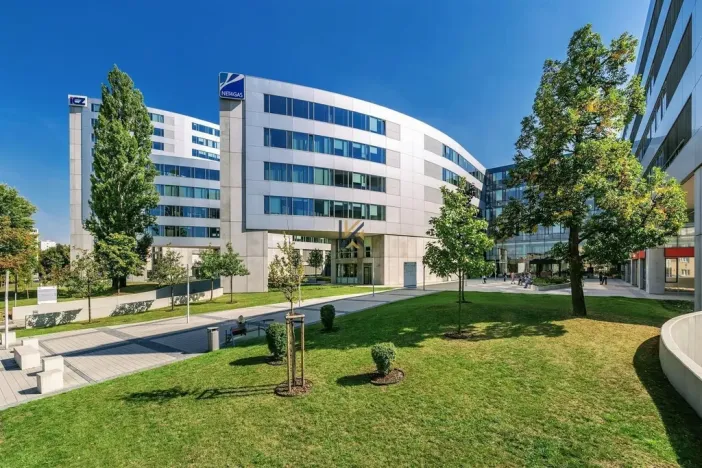 Pronájem kanceláře, Praha - Nusle, Na hřebenech II, 651 m2