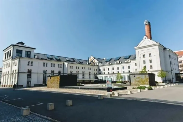 Pronájem kanceláře, Praha - Holešovice, U průhonu, 540 m2