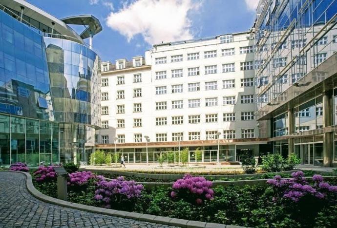 Pronájem kanceláře, Praha - Nové Město, Na Poříčí, 704 m2