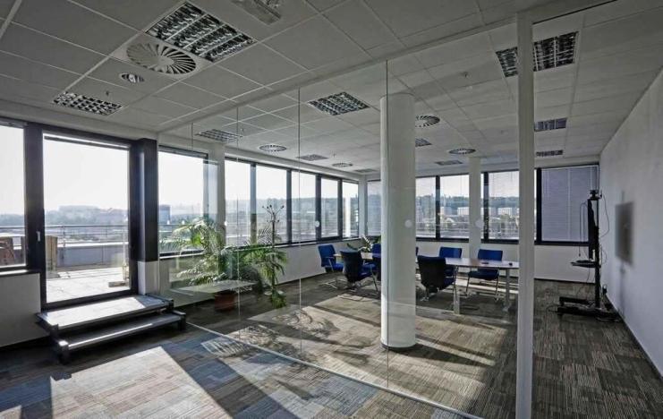 Pronájem kanceláře, Praha - Libeň, Českomoravská, 708 m2