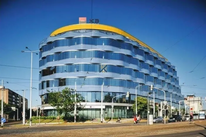 Pronájem kanceláře, Praha - Libeň, Českomoravská, 708 m2