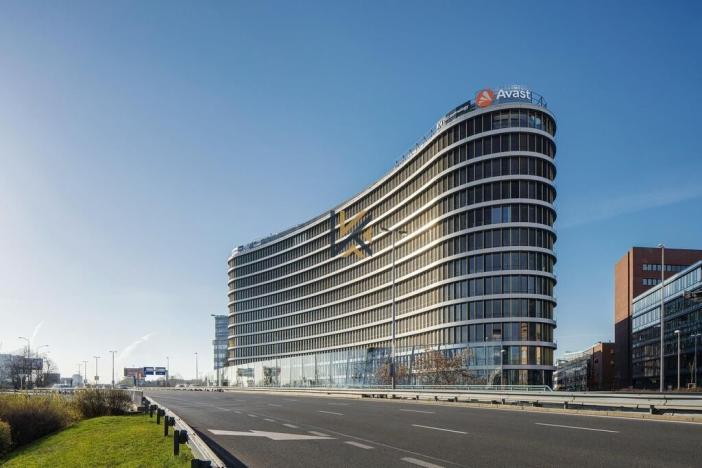 Pronájem kanceláře, Praha - Nusle, Pikrtova, 500 m2