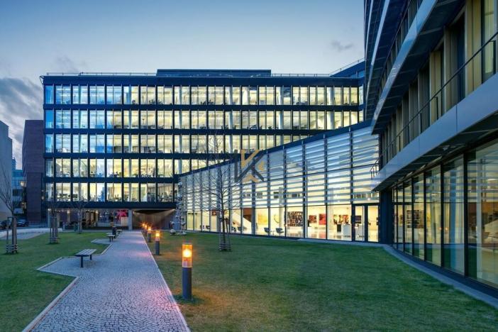 Pronájem kanceláře, Praha - Nusle, Pikrtova, 500 m2