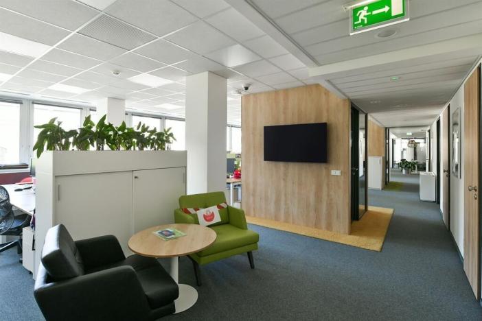 Pronájem kanceláře, Praha - Smíchov, Plzeňská, 730 m2