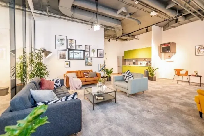 Pronájem kanceláře, Praha - Stodůlky, Bucharova, 900 m2