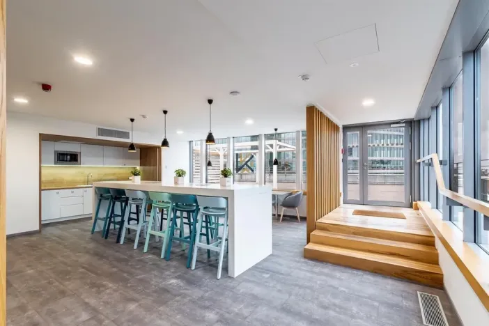 Pronájem kanceláře, Praha - Michle, Vyskočilova, 1738 m2