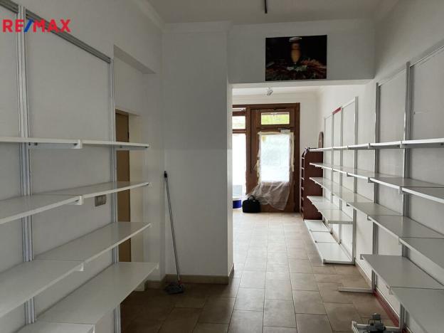Prodej obchodního prostoru, Karlovy Vary, Bulharská, 92 m2