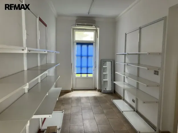 Prodej obchodního prostoru, Karlovy Vary, Bulharská, 92 m2
