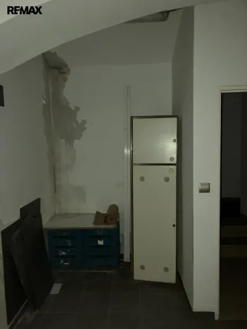 Prodej obchodního prostoru, Karlovy Vary, Bulharská, 92 m2