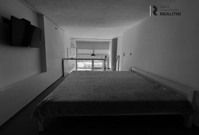 Pronájem bytu 1+kk, Zlín, J. A. Bati, 41 m2