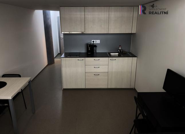 Pronájem bytu 1+kk, Zlín, J. A. Bati, 41 m2