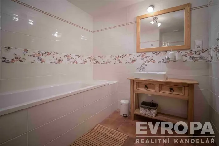 Prodej ubytování, Jablonec nad Jizerou, 200 m2