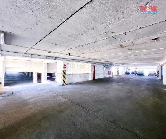 Pronájem garáže, Praha - Střížkov, Lovosická, 18 m2