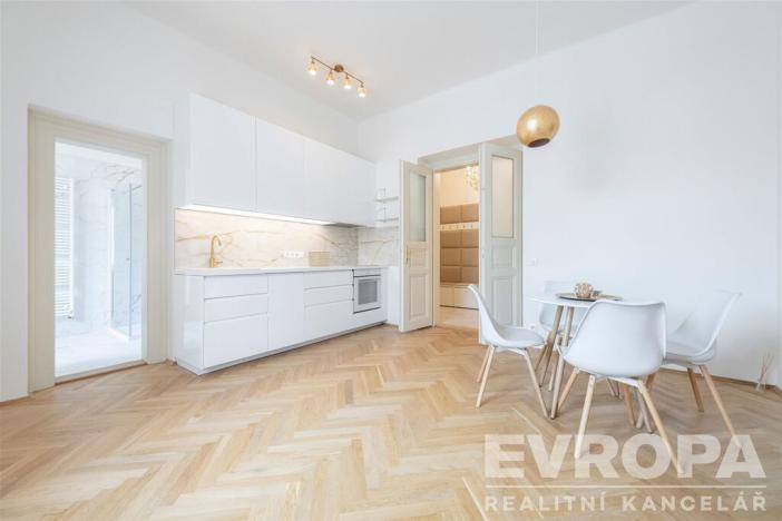 Prodej bytu 3+kk, Praha - Nové Město, Pod Slovany, 100 m2