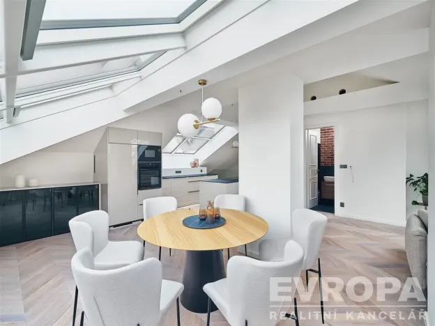 Pronájem bytu 4+kk, Praha - Vinohrady, Šafaříkova, 120 m2