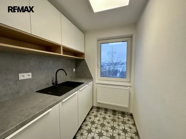 Pronájem kanceláře, Třebíč - Stařečka, Sucheniova, 162 m2