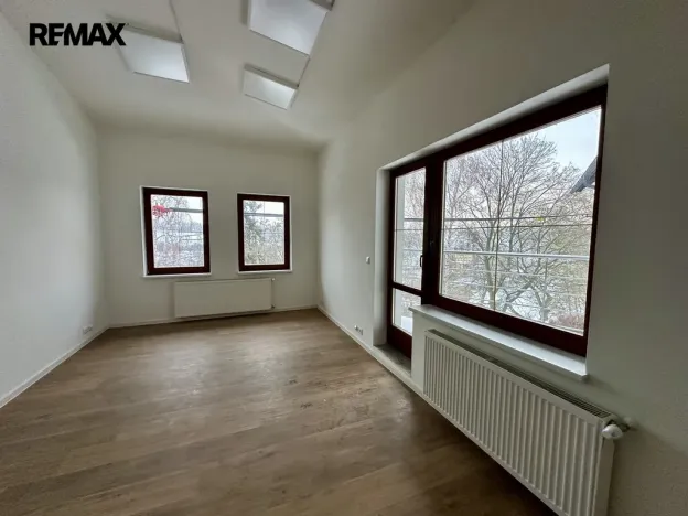 Pronájem kanceláře, Třebíč - Stařečka, Sucheniova, 162 m2
