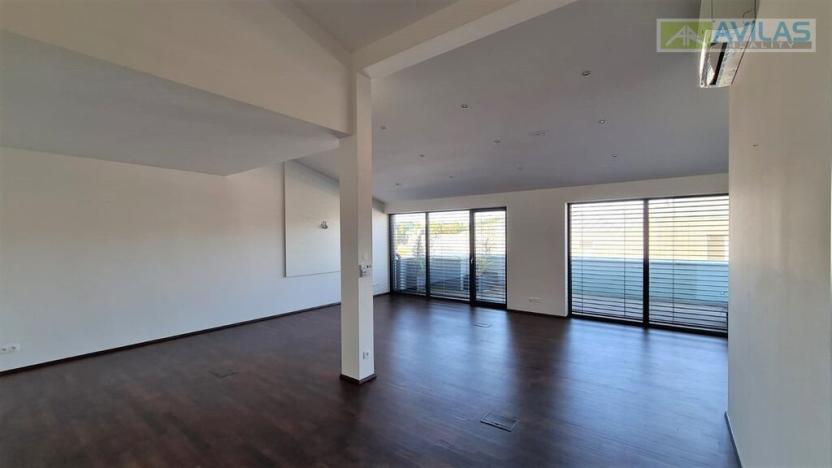 Pronájem kanceláře, Benešov, 130 m2