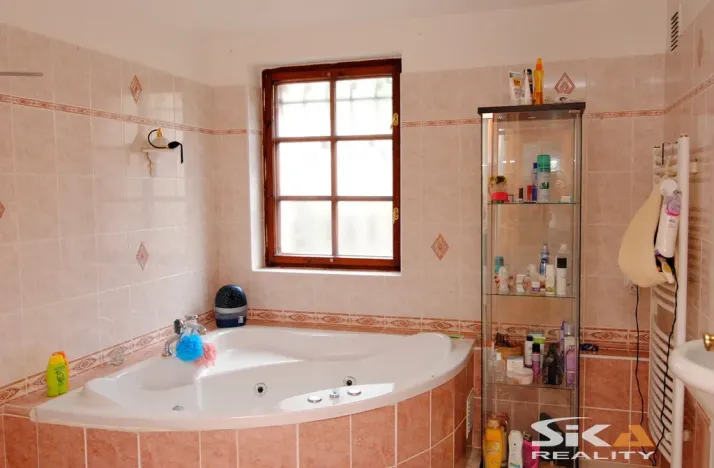 Prodej rodinného domu, Pnětluky - Konětopy, 200 m2