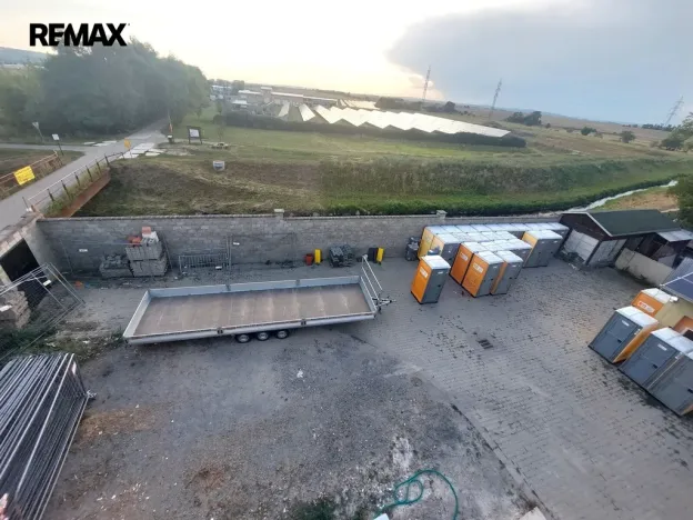 Pronájem skladu, Měnín, 1300 m2