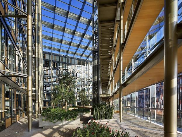 Pronájem kanceláře, Praha - Karlín, Karolinská, 1500 m2