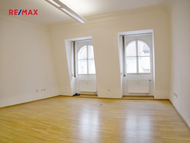 Pronájem kanceláře, Praha - Malá Strana, Karmelitská, 26 m2