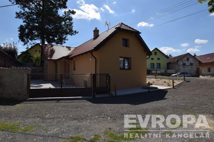 Prodej rodinného domu, Zásmuky - Nesměň, 70 m2