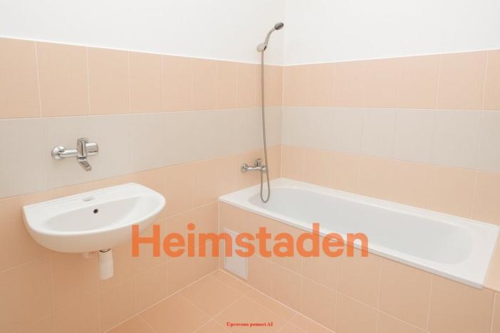 Pronájem bytu 2+1, Karviná - Nové Město, nám. Budovatelů, 55 m2